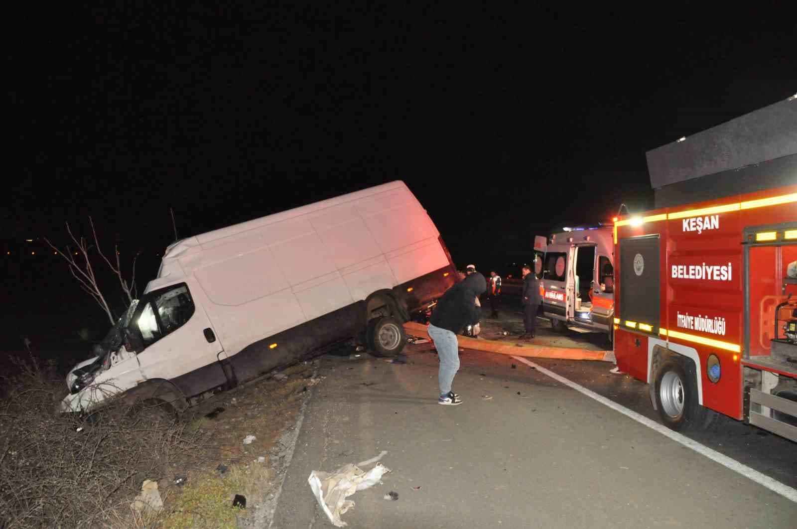 Edirne’de feci kaza: 2 ölü, 1 yaralı