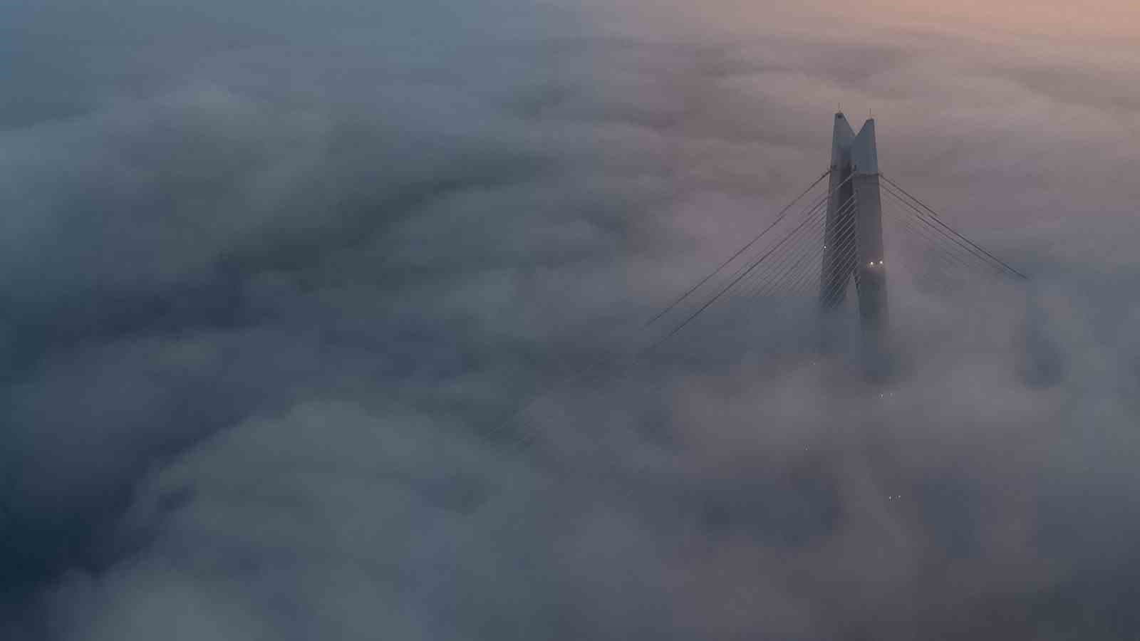 İstanbul’da sabahın ilk ışıklarıyla mest eden görüntü