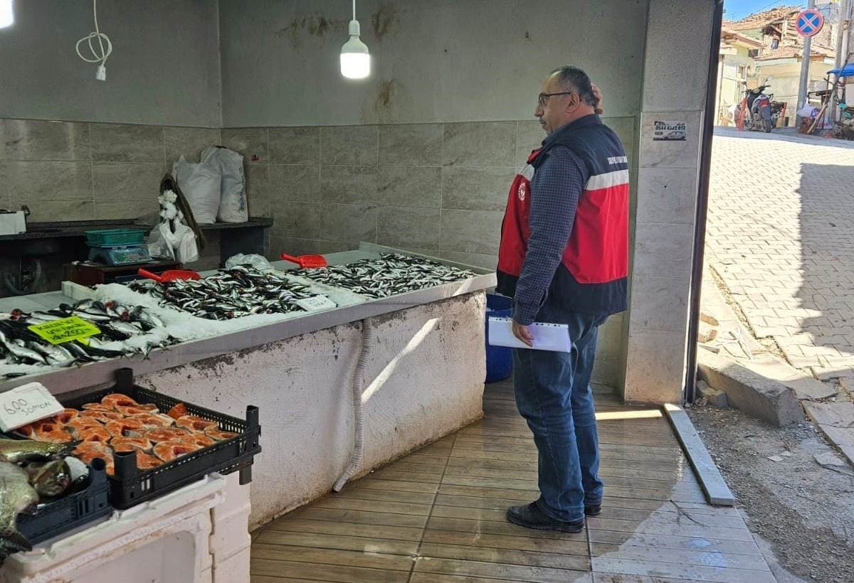 Emet’te balıkçılara yönelik denetim yapıldı