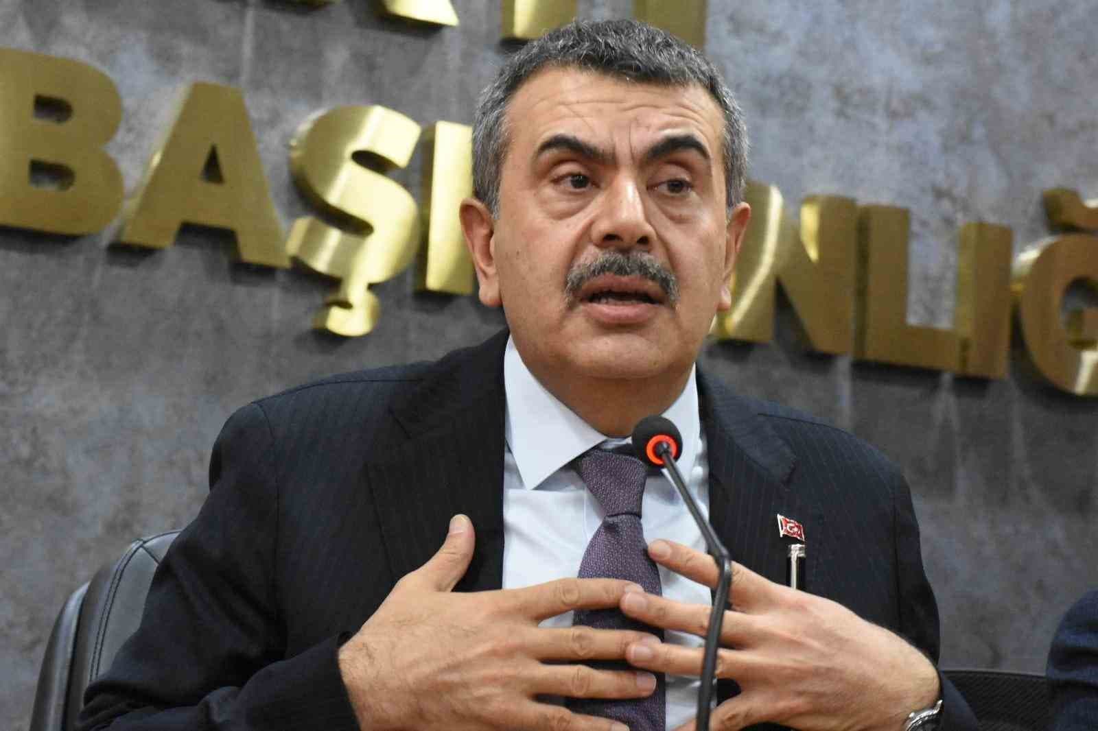 Milli Eğitim Bakanı Tekin: "CHP’de olanları seyretmekten ülkem adına utanıyorum"