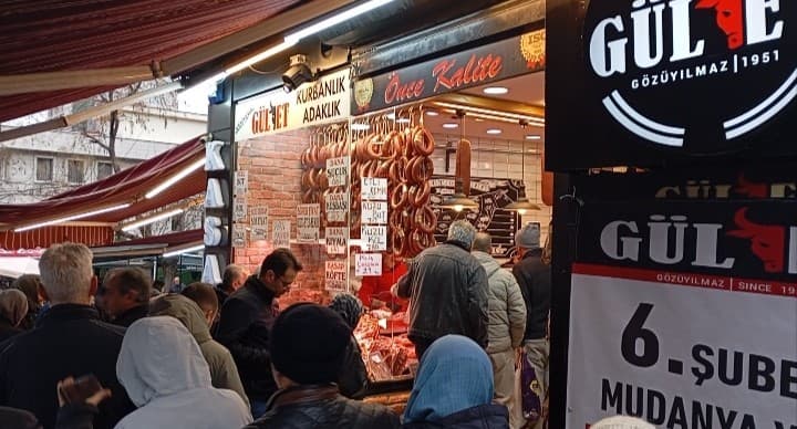 Bursa’da bayram öncesi kasaplarda yoğunluk