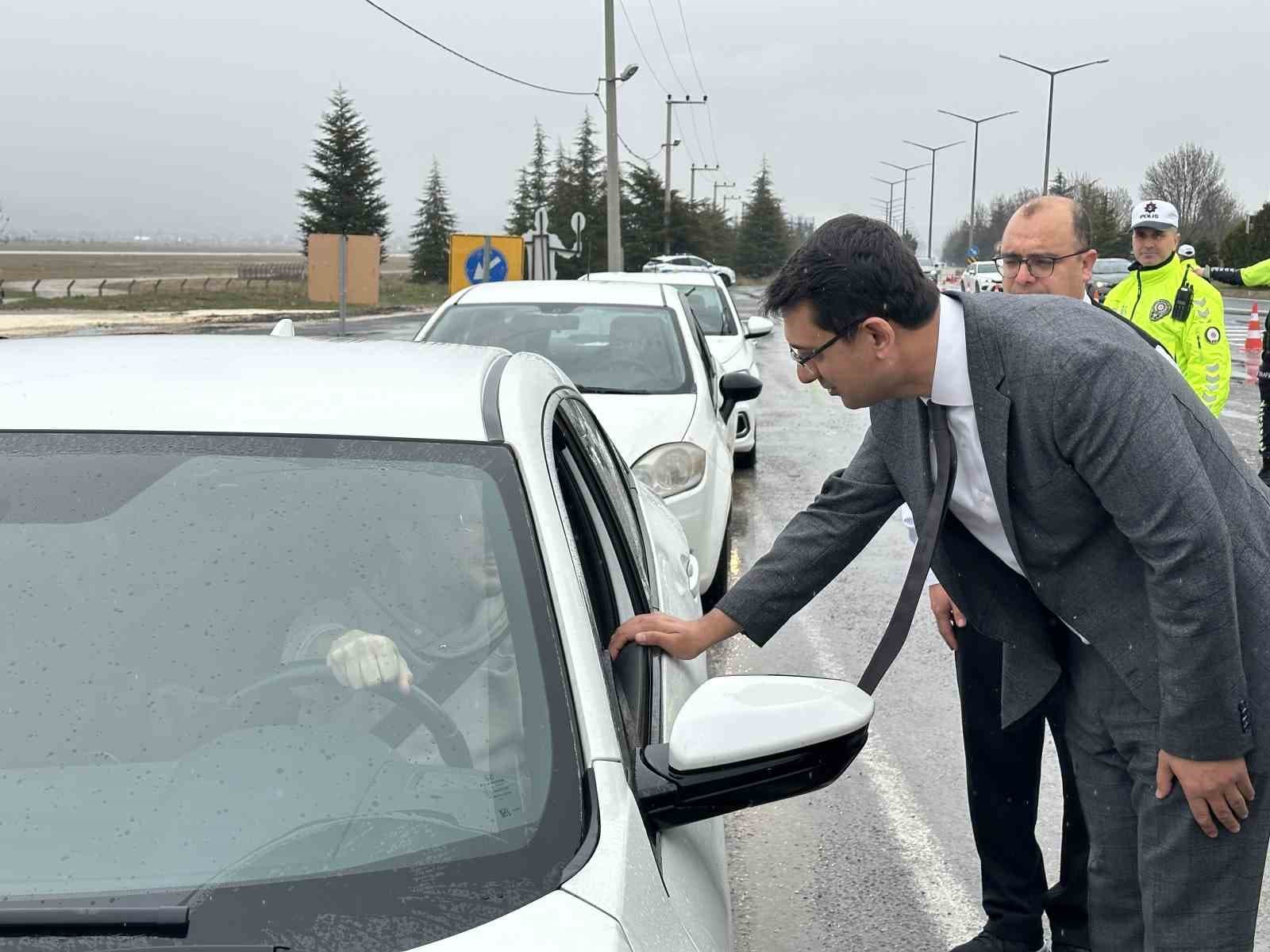 Vali Kartal uygulama noktalarını ziyaret etti