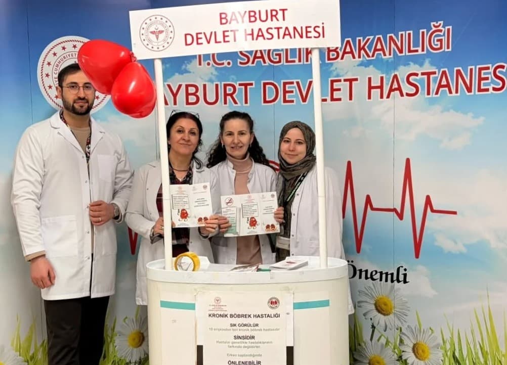 Bayburt’ta vatandaşlar böbrek sağlığı ve yaşlı bakımı konularında bilgilendirildi