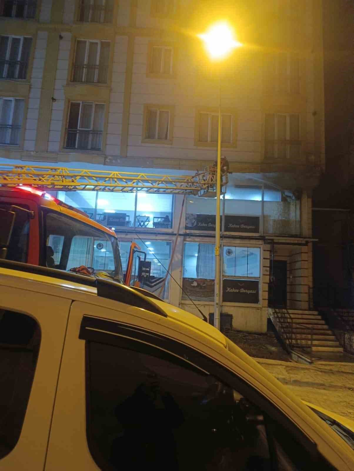 Özalp’ta iş yeri yangını