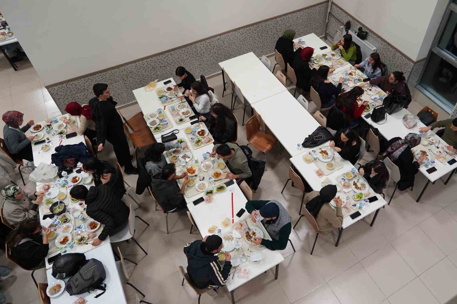 BARÜ’lü öğrenciler Ramazan ayı boyunca iftar sofrasında bir araya geldi