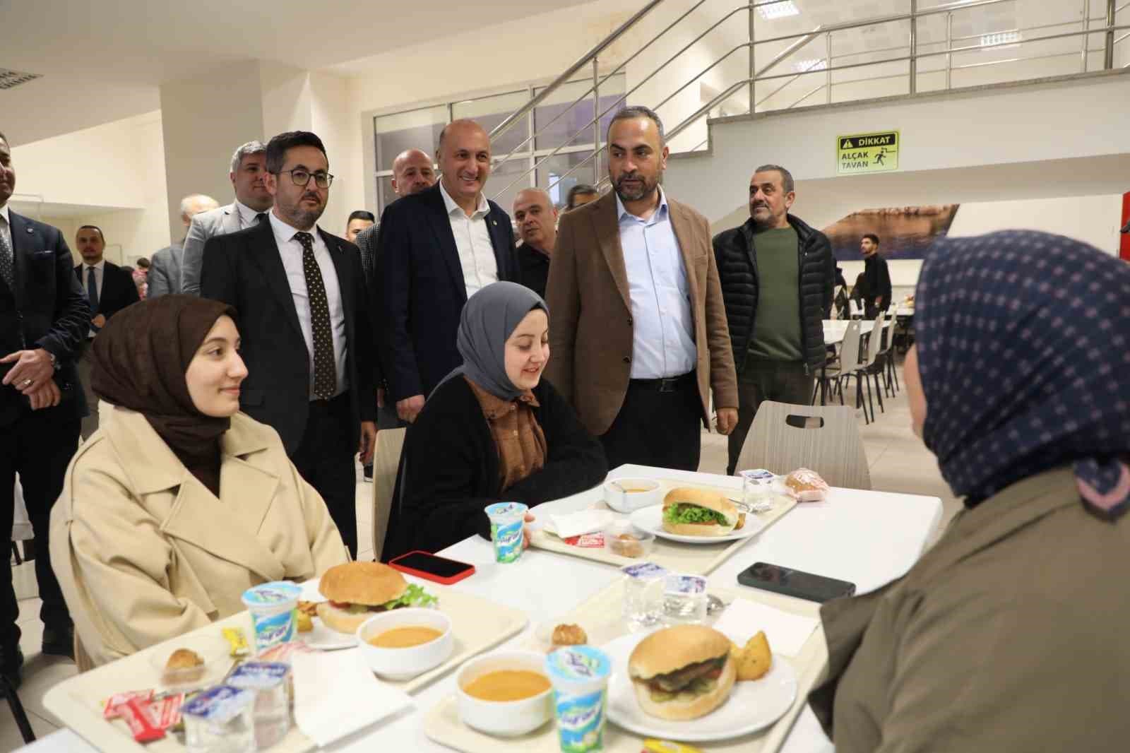 BARÜ’lü öğrenciler Ramazan ayı boyunca iftar sofrasında bir araya geldi