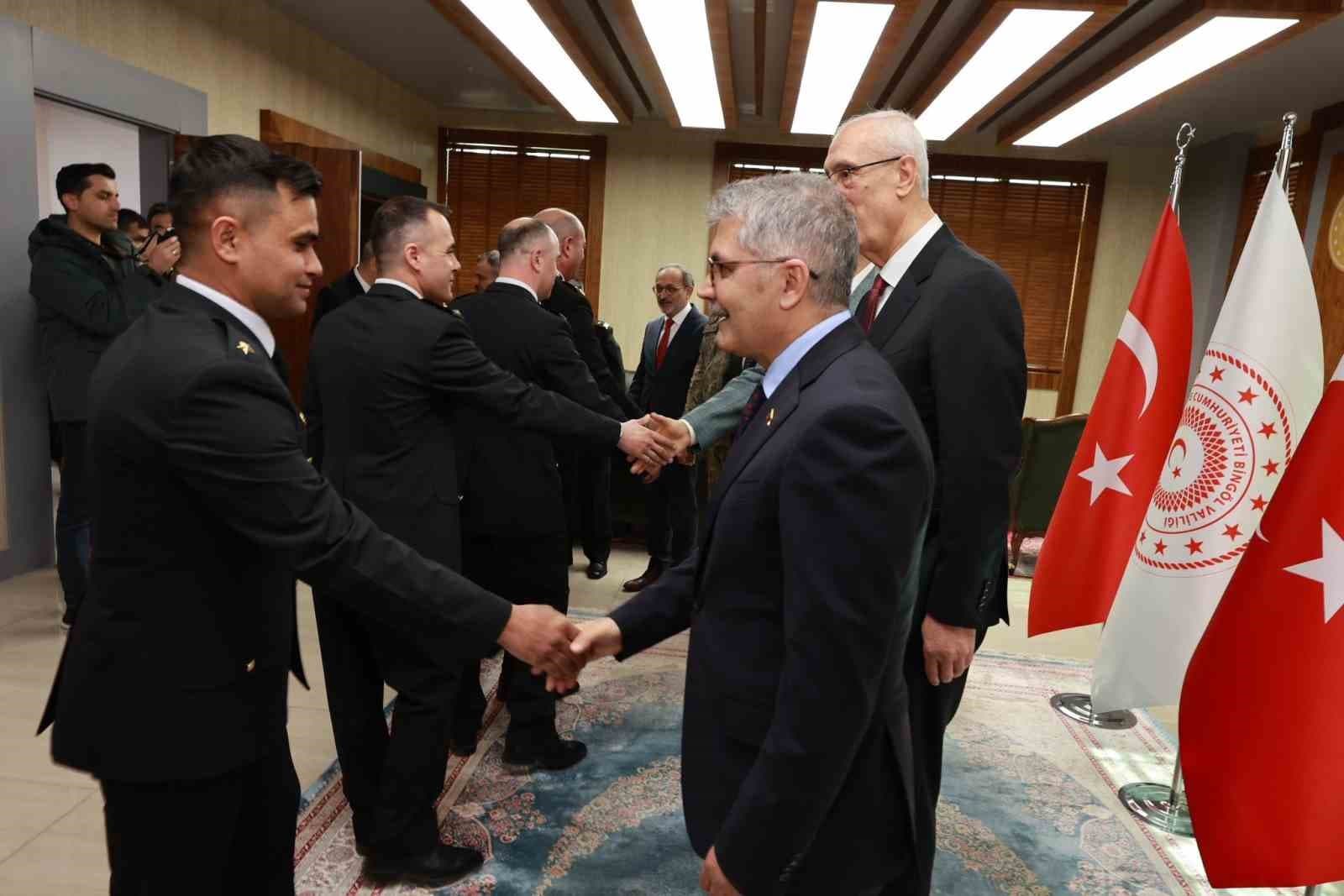 Bingöl’de resmi bayramlaşma töreni düzenlendi