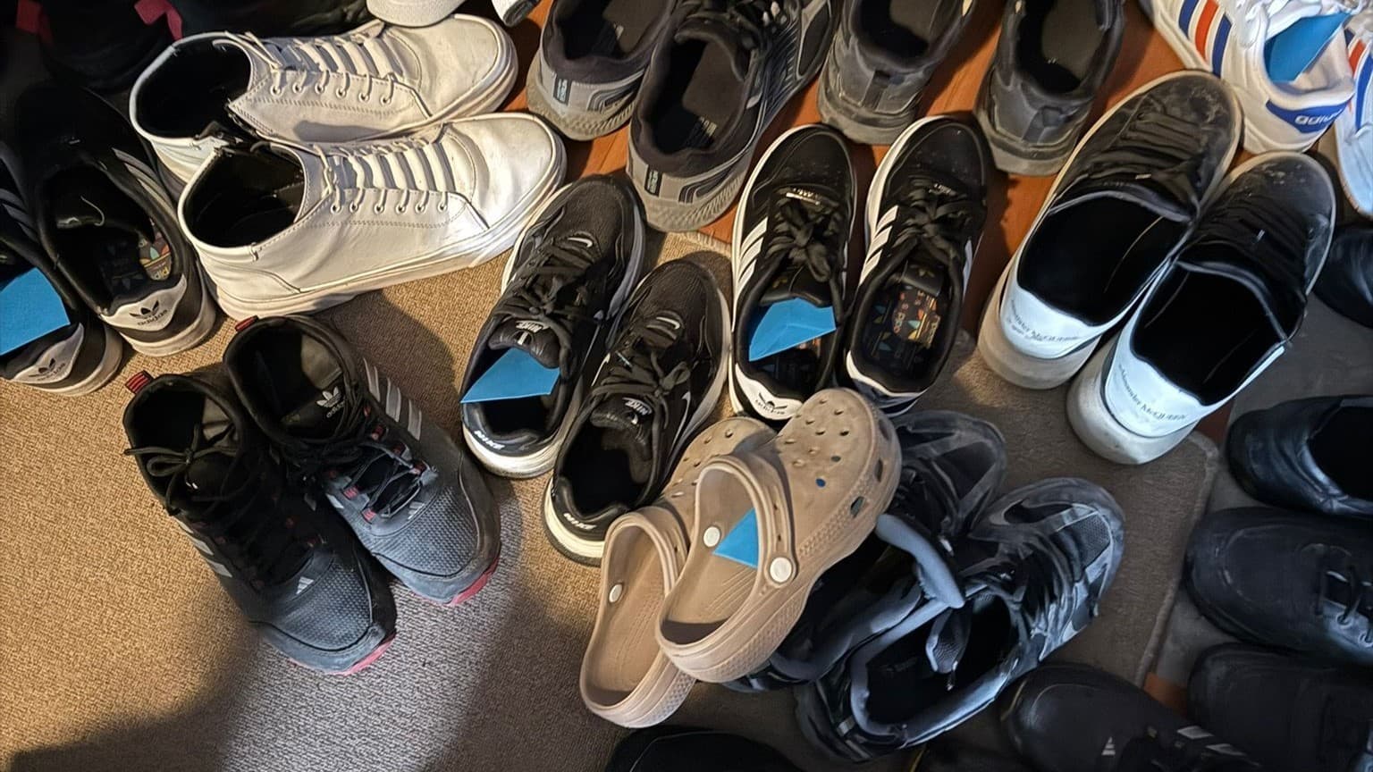 Bayram namazında çocuklara harçlık sürprizi