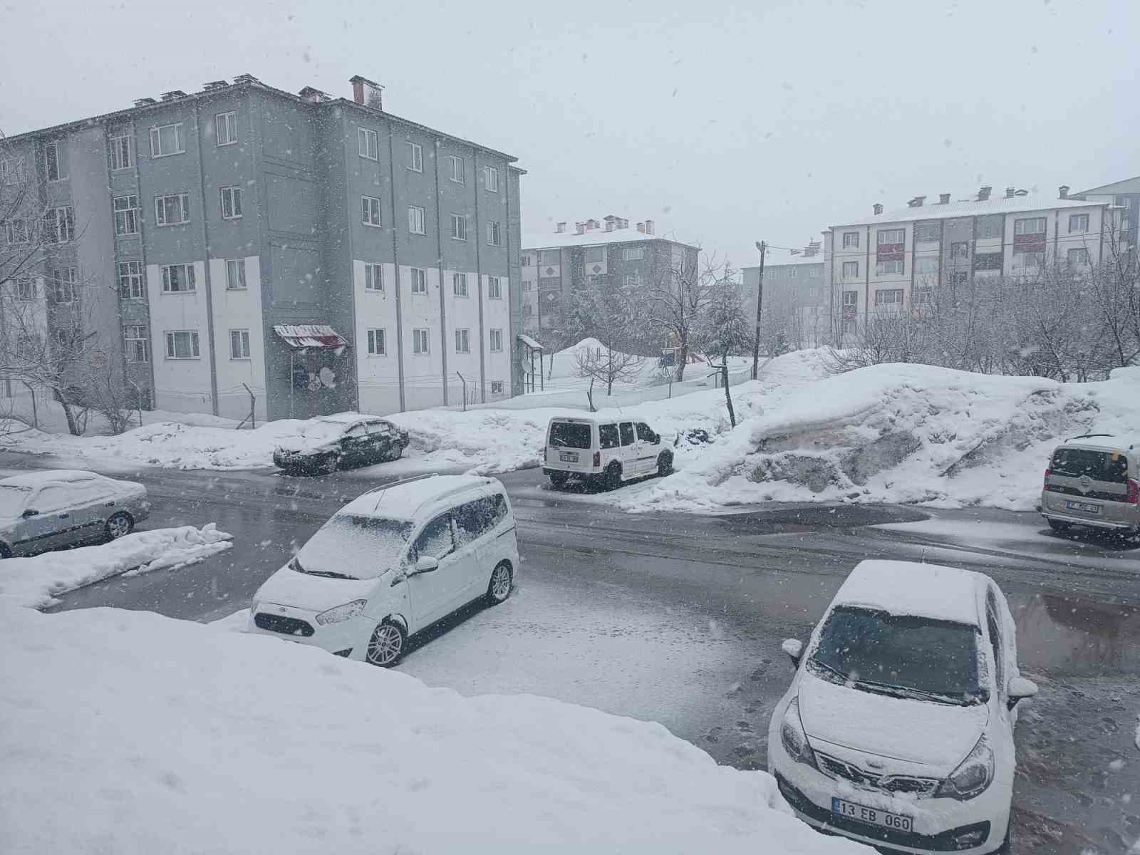 Bitlis’te kar yağışı