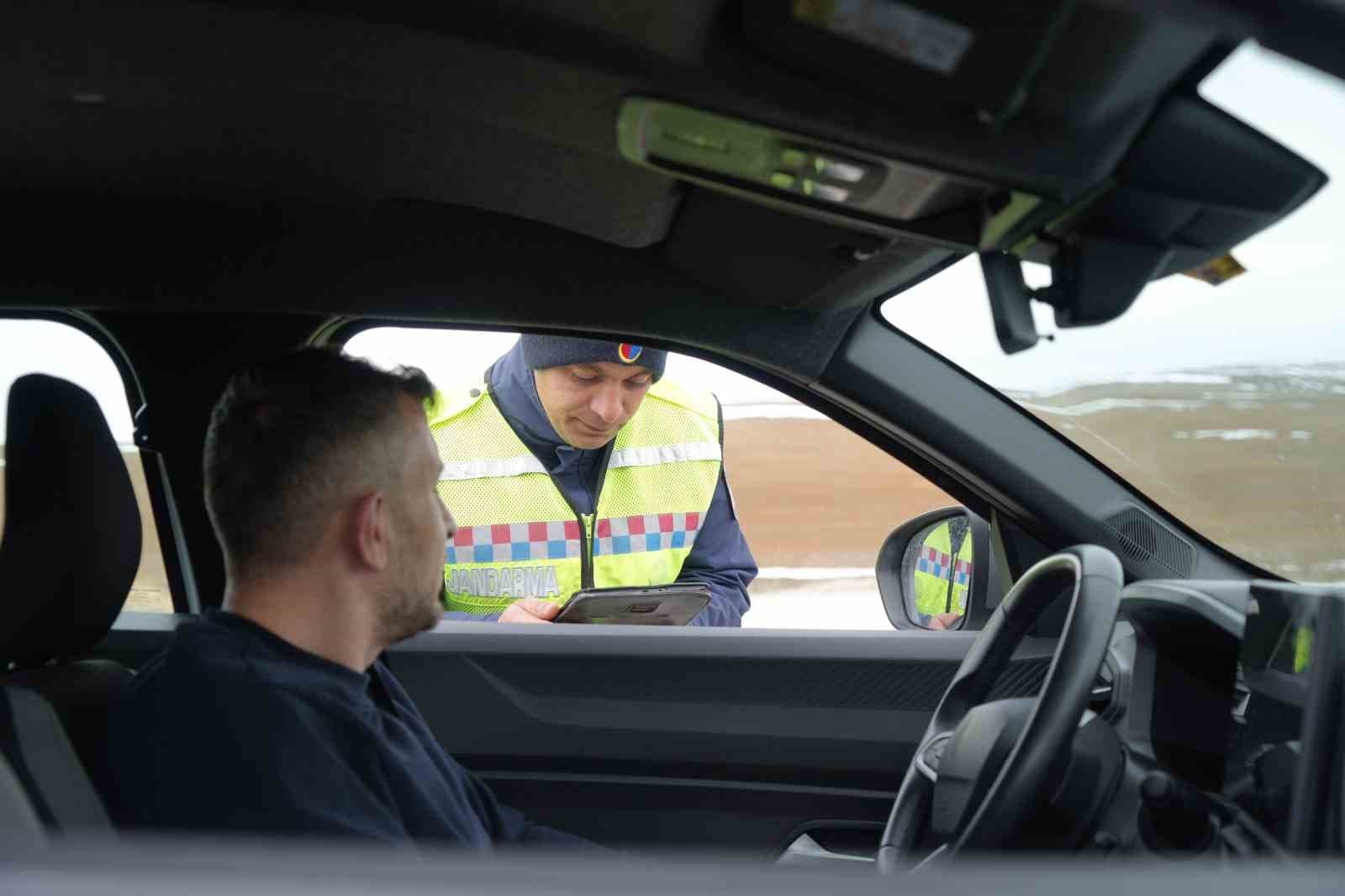 Bayburt’ta bayram trafiği mercek altında: Karadan ve havadan sıkı denetim