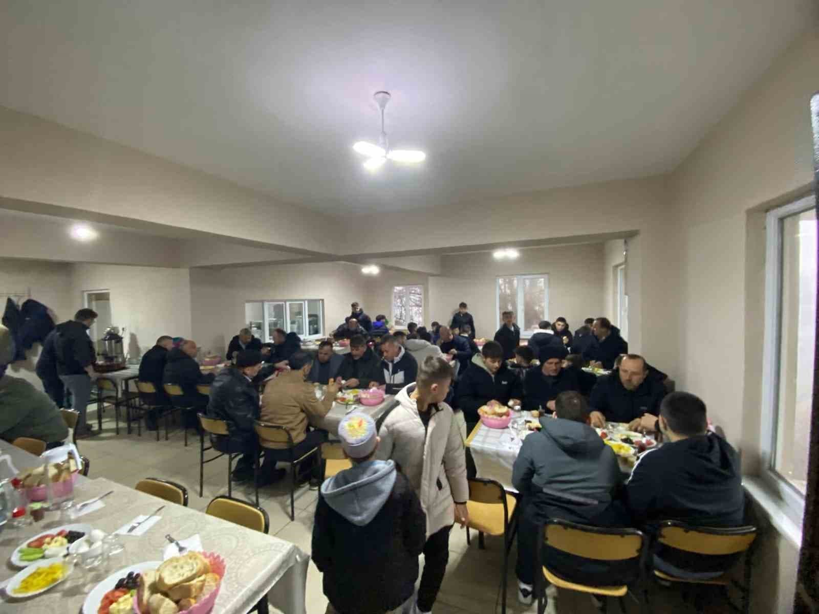 Gebe köyünde Ramazan Bayramı geleneği bu yıl da sürdürüldü