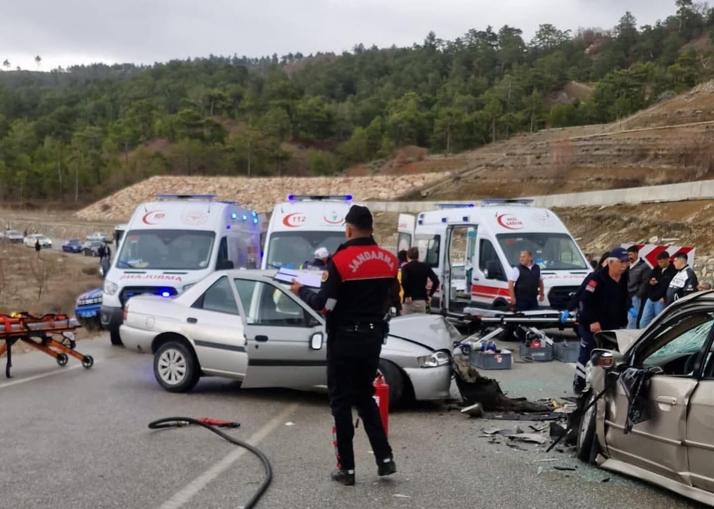 Denizli’de iki ayrı trafik kazasında 8 kişi yaralandı