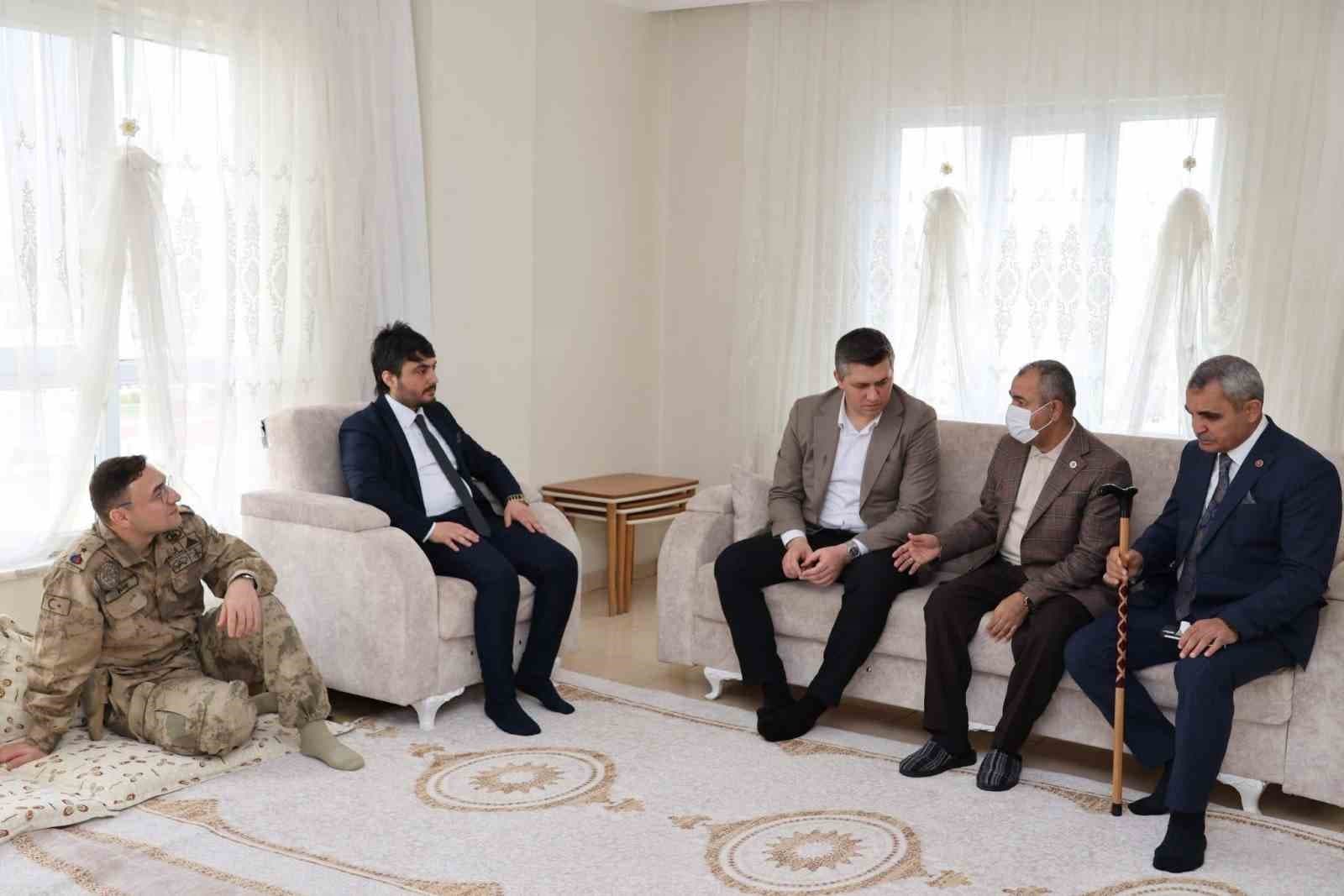 Kaymakam Serin, şehit aileleri ve gazilerin bayramını kutladı