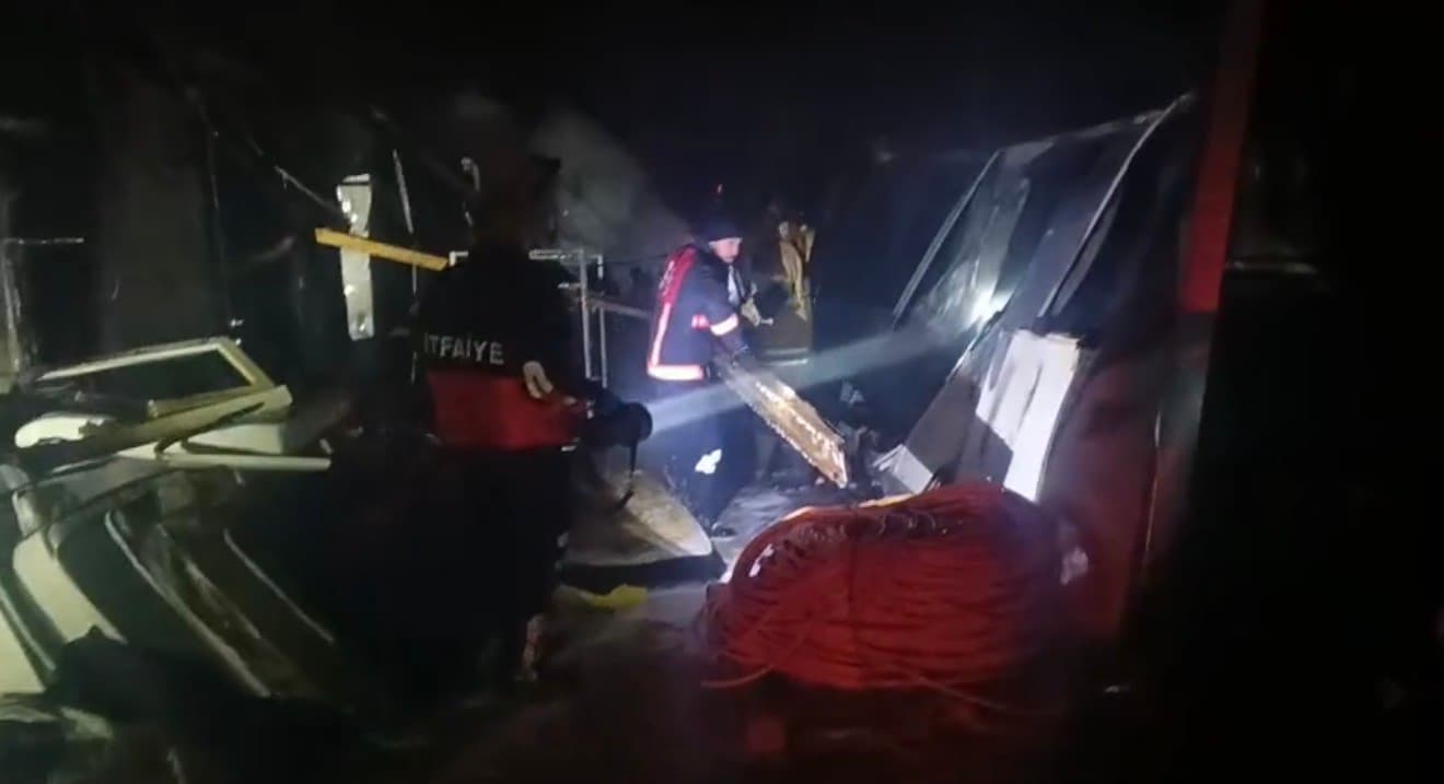 İşçilerin kaldığı konteynerlerde korkutan yangın