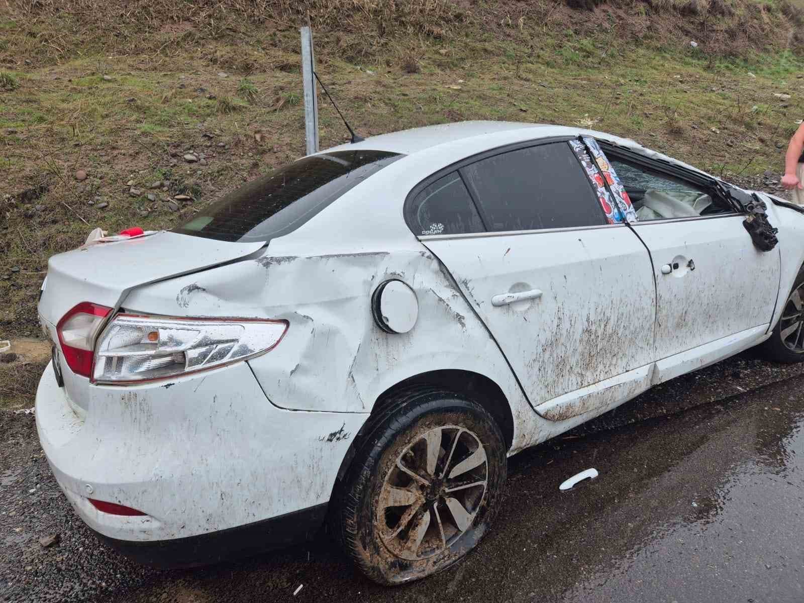 Bingöl’de trafik kazası : 1 ölü 2 yaralı