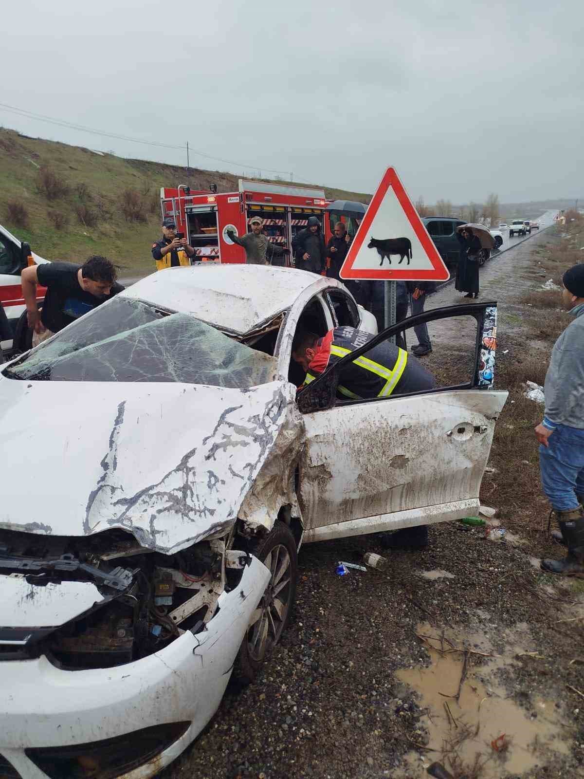 Bingöl’de trafik kazası : 1 ölü 2 yaralı
