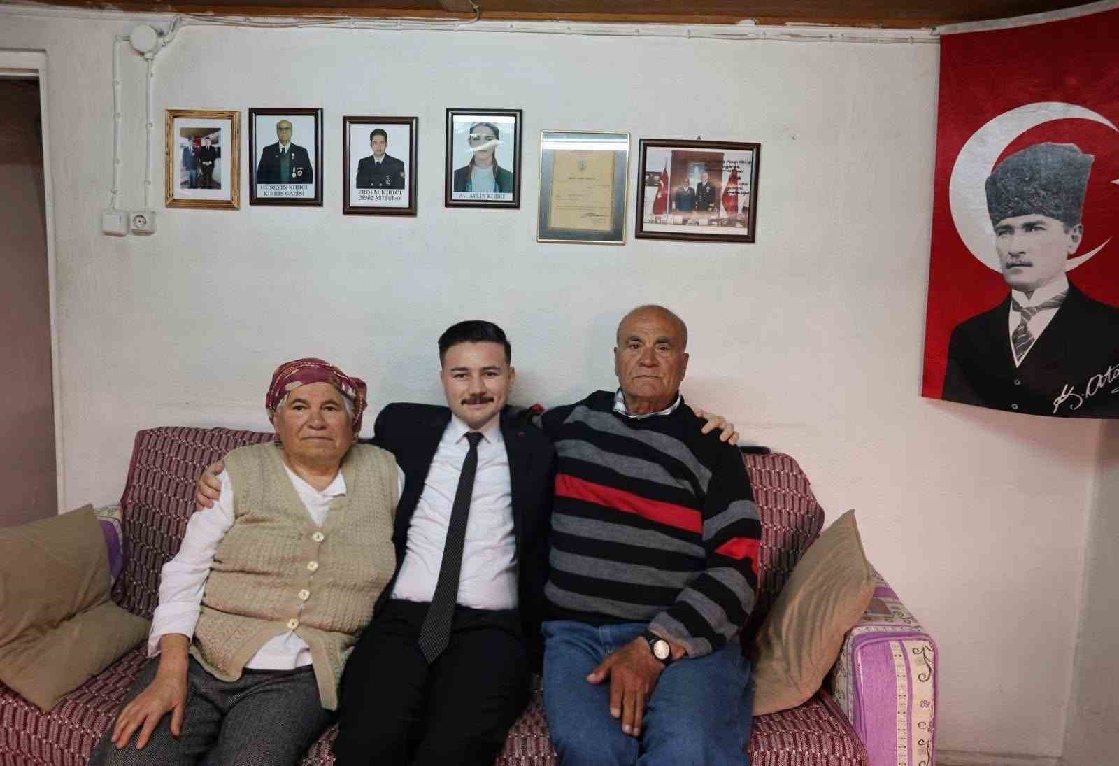 Gökçeada Kaymakamı Acar’dan Gazi ailesine bayram ziyareti