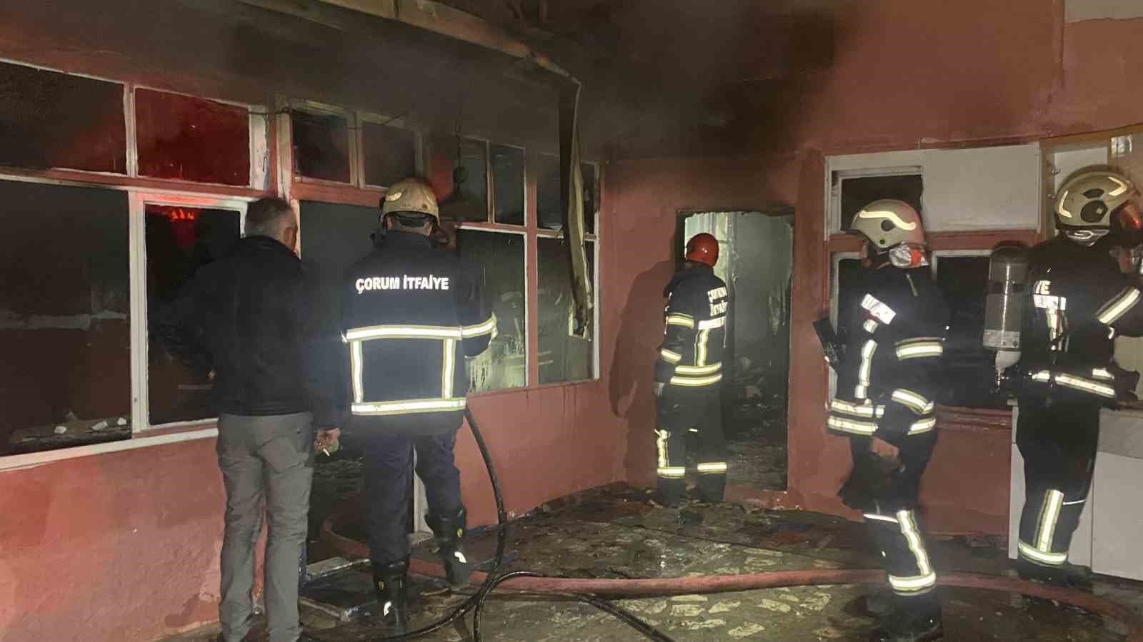 Çorum’da gecekondu yangını