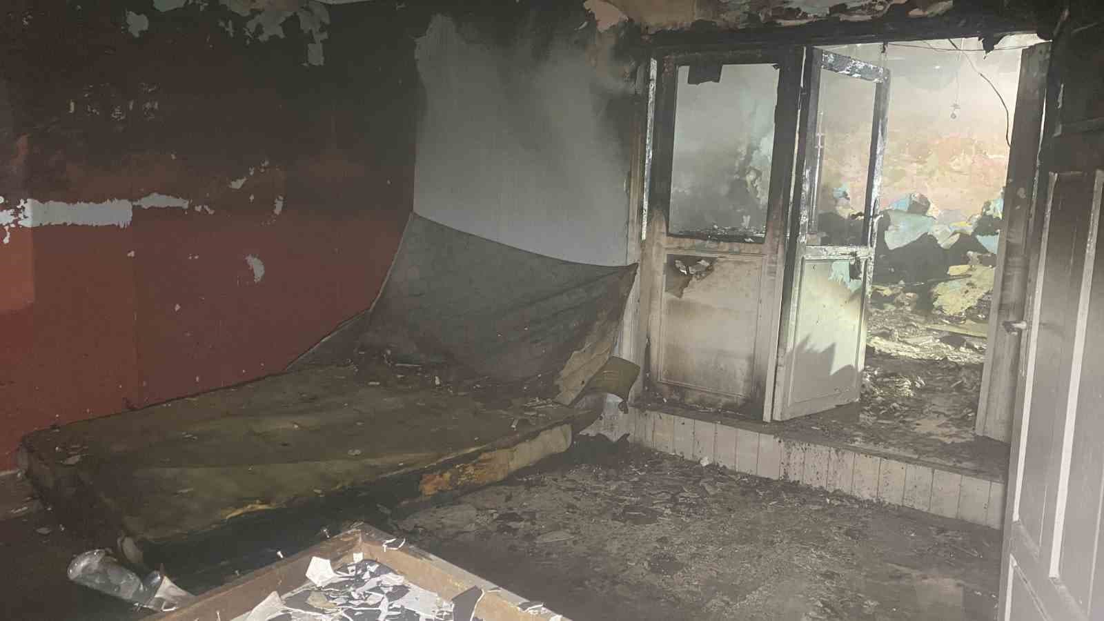 Çorum’da gecekondu yangını