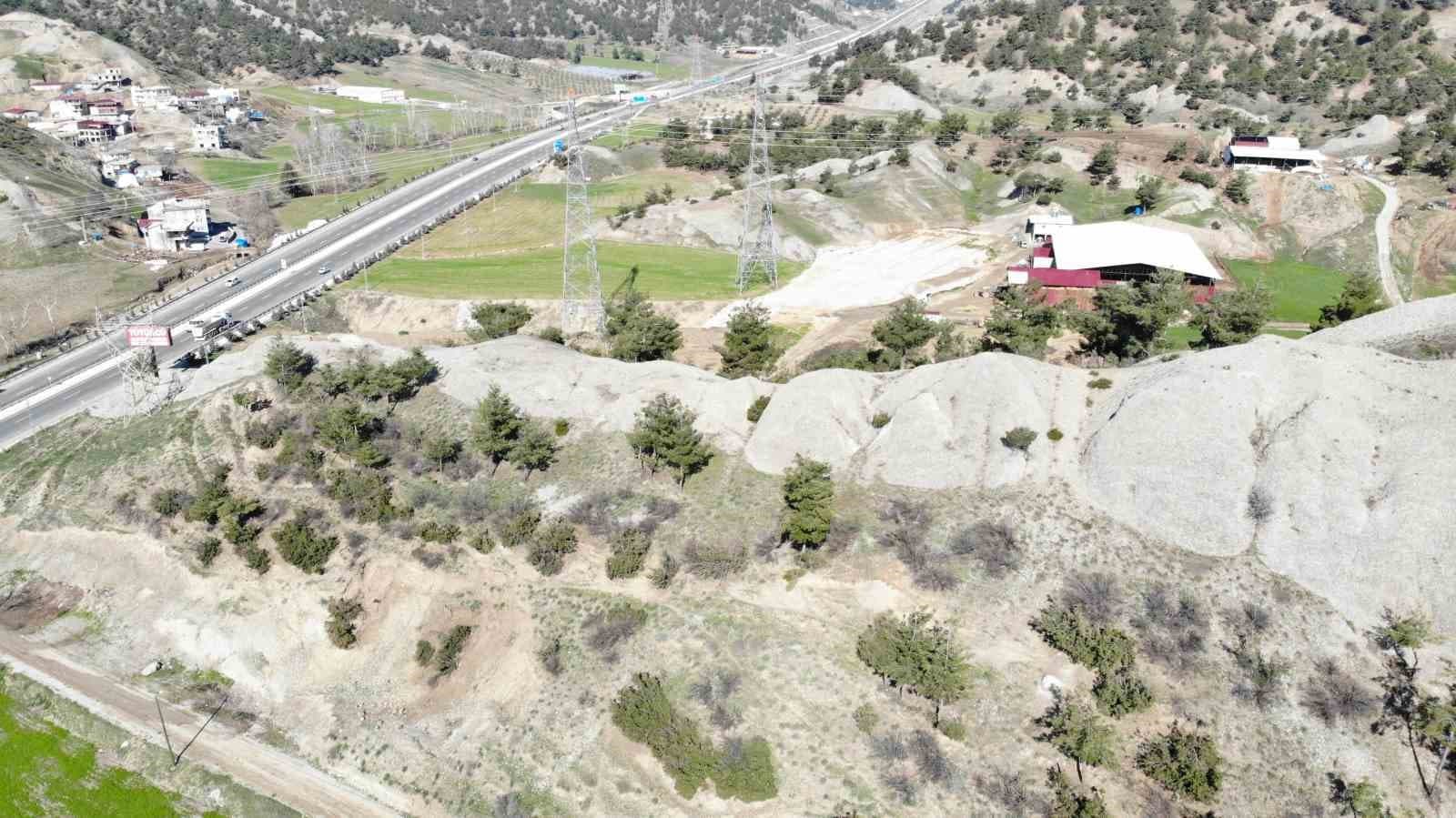 Kahramanmaraş’ta sivri ve keskin kayalar