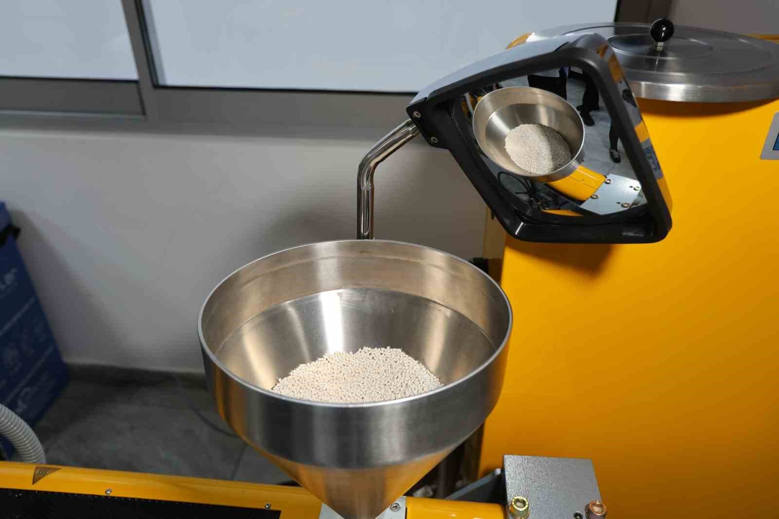 Petrol yerine nişasta: 180 günde biyobozunabilen plastik alternatifi