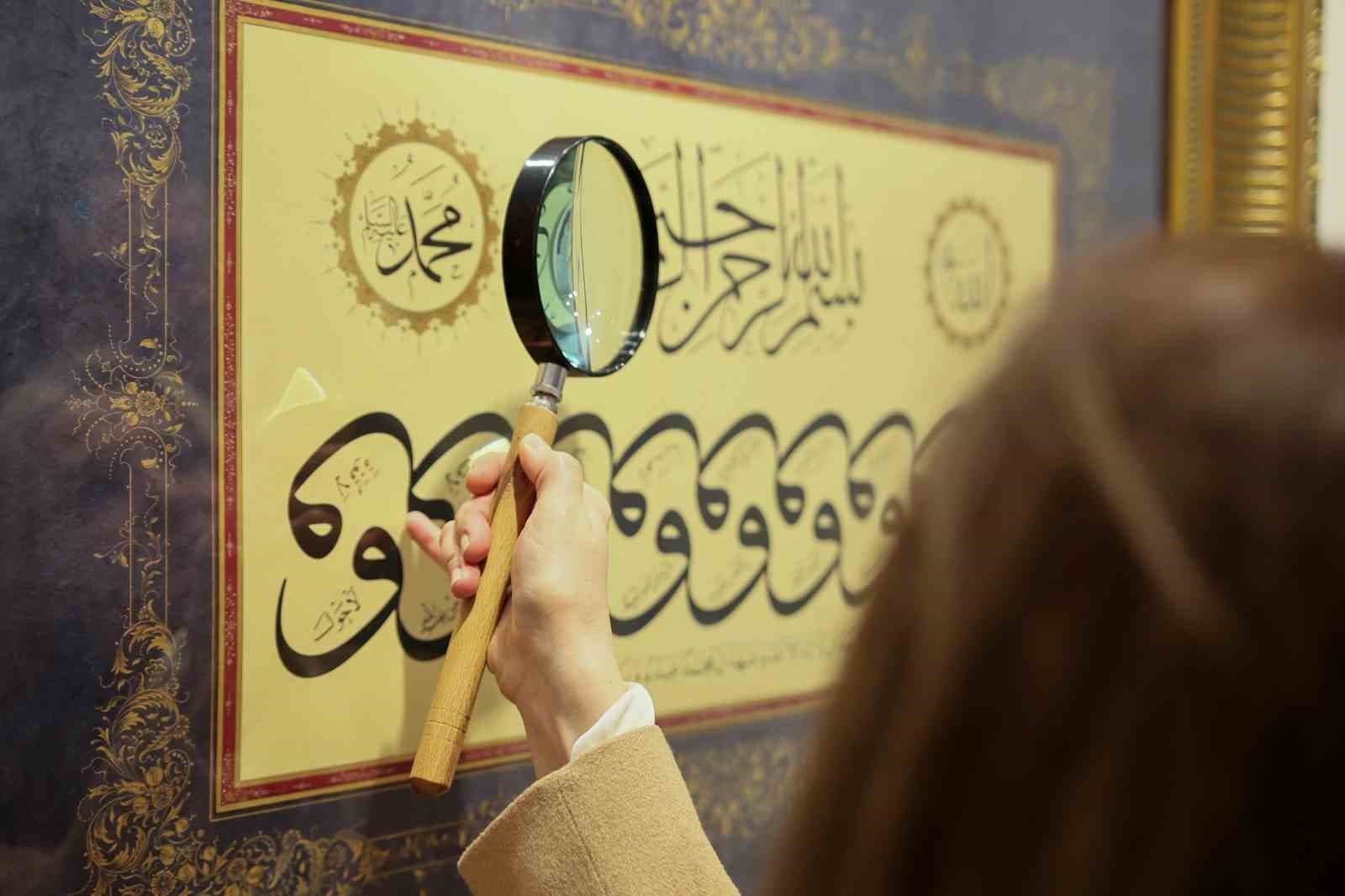 ‘Zer-i nab’ tezhip sergisi Bursa’da ziyarete açıldı