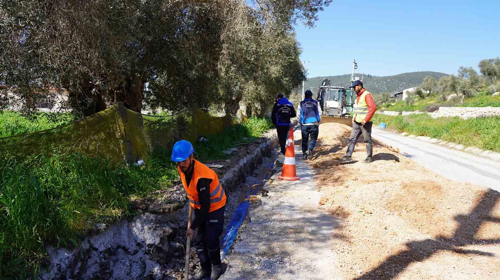 Milas Kemikler Mahallesi içme suyu hattı kamusal alana taşınıyor