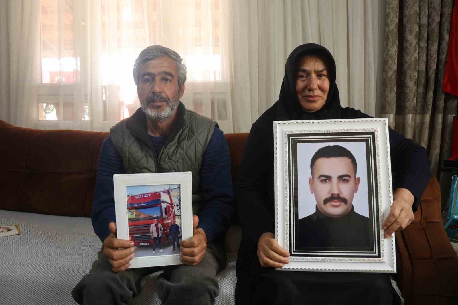 Füze saldırısında can veren genç tır şoförünün annesi: "İsrail ve Amerika kahrolsunlar, kendi ateşlerinde yansınlar"