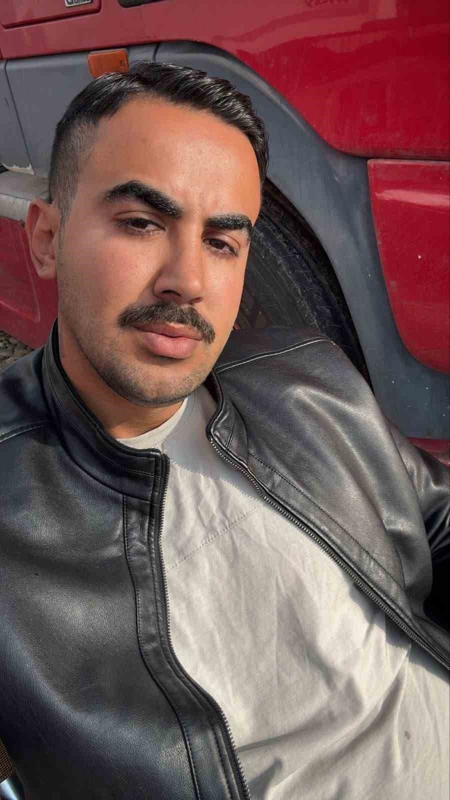 Füze saldırısında can veren genç tır şoförünün annesi: "İsrail ve Amerika kahrolsunlar, kendi ateşlerinde yansınlar"