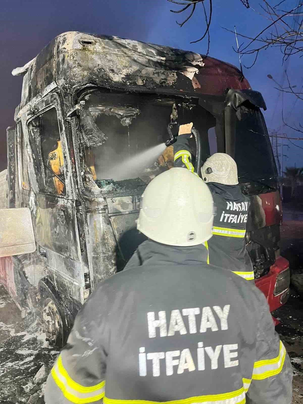 Dörtyol’da tır yangını