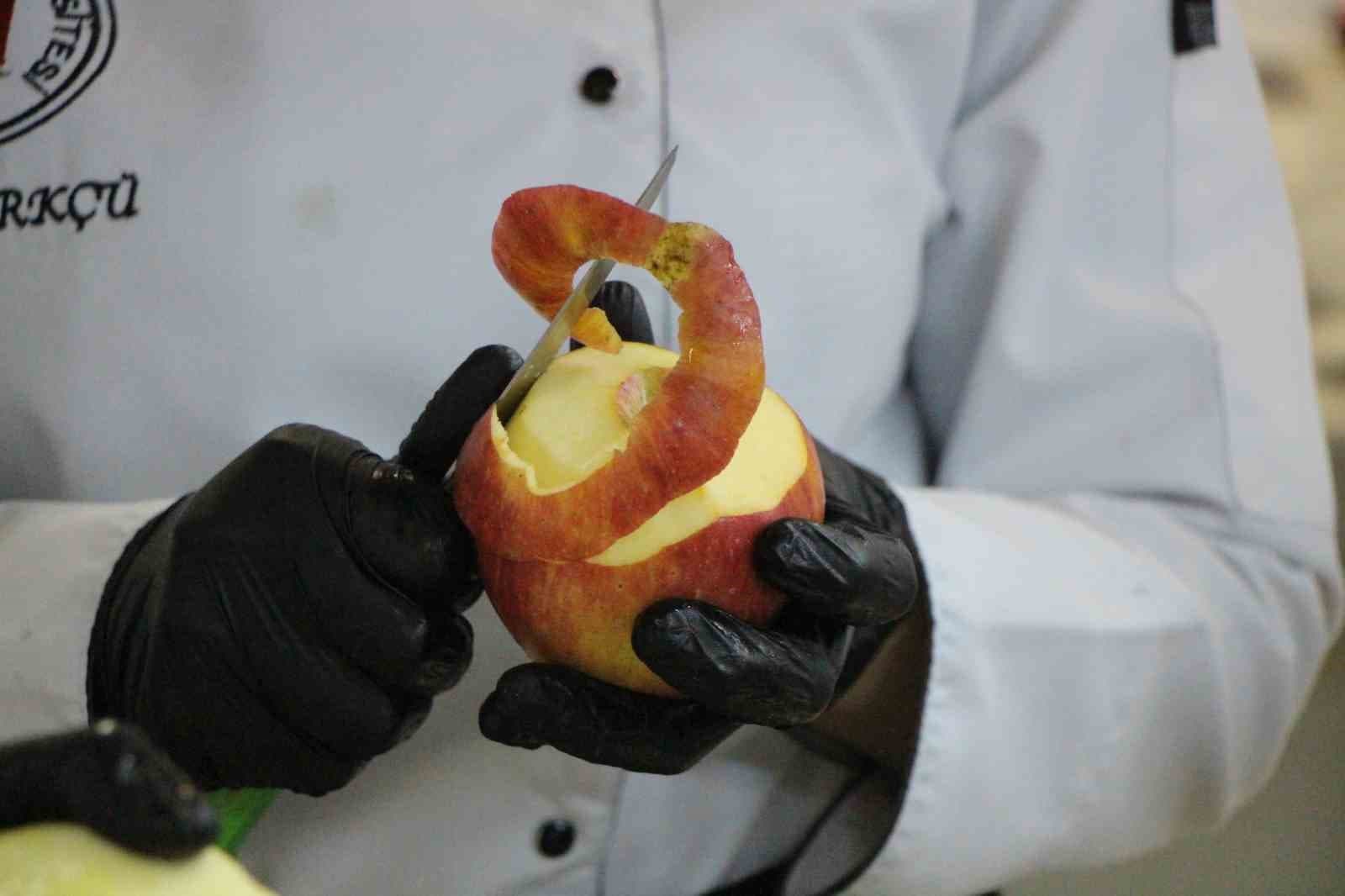 Amasya’da 2 bin yıldır yetiştirilen meyveden yapılan tatlı: Elma tatlısı