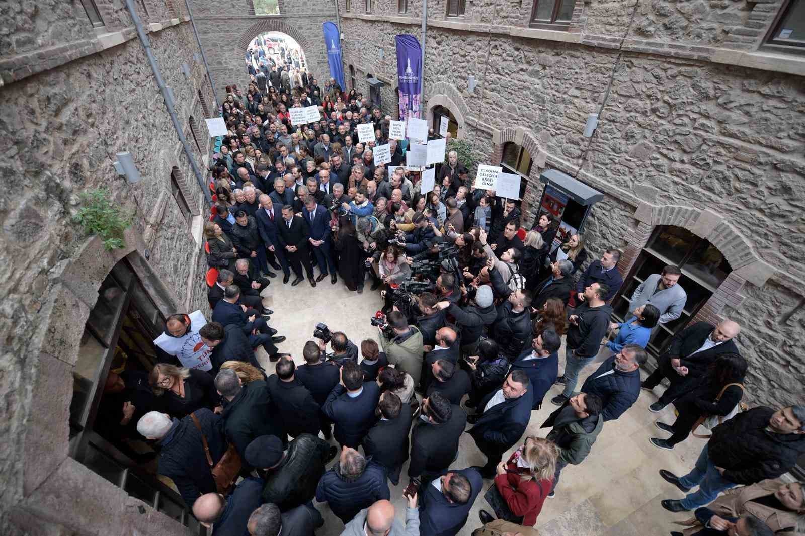 Başkan Tugay: "İzmir’in hakkını sonuna kadar savunacağız"