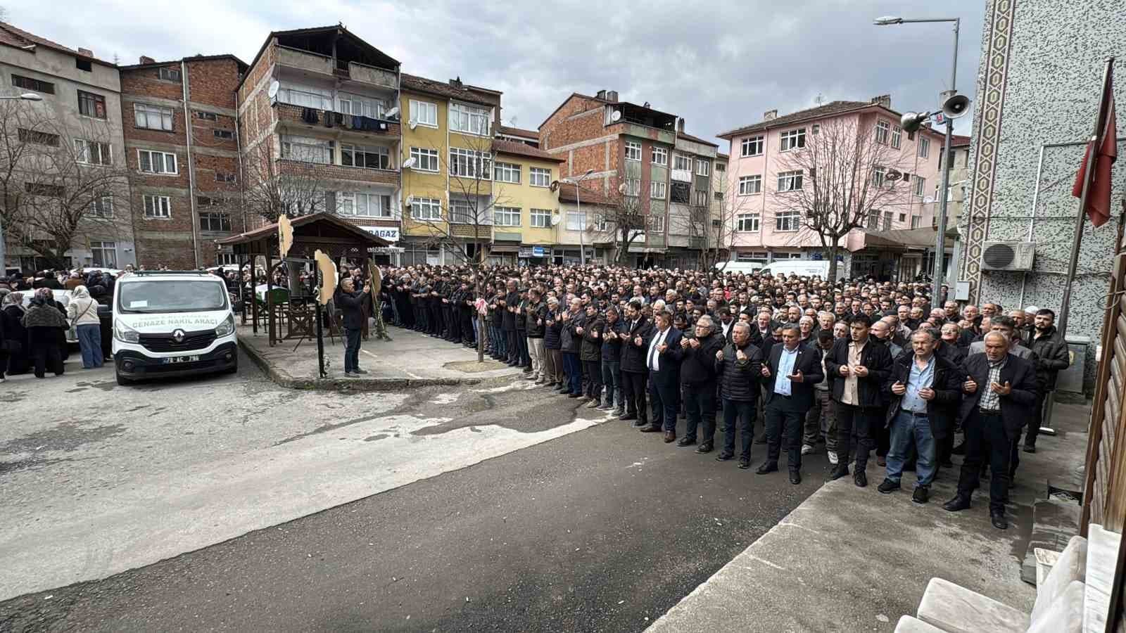 Kazada hayatını kaybeden genç toprağa verildi