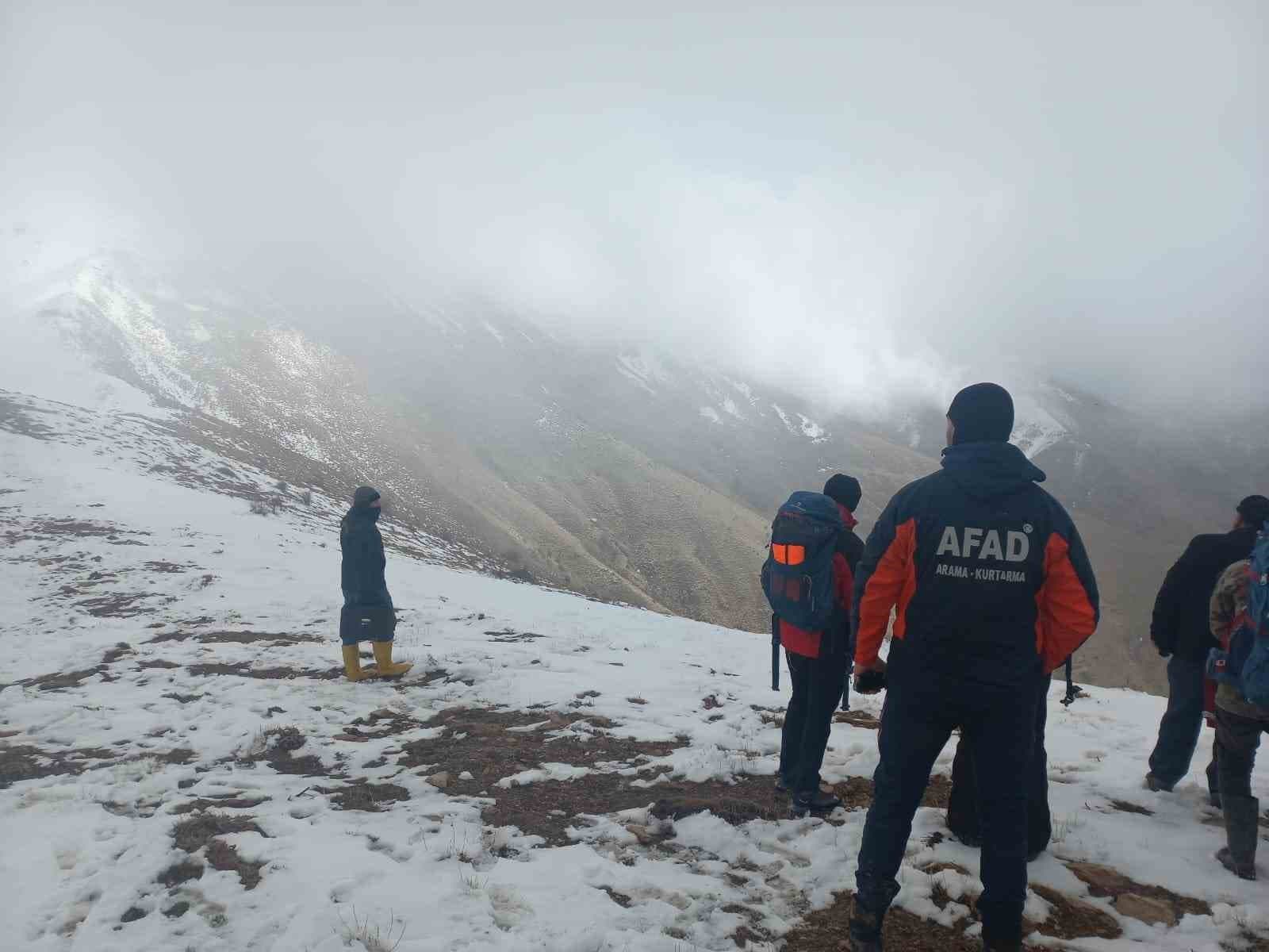 Manisa’da kayıp amatör dağcıyı arama ve kurtarma çalışmaları devam ediyor