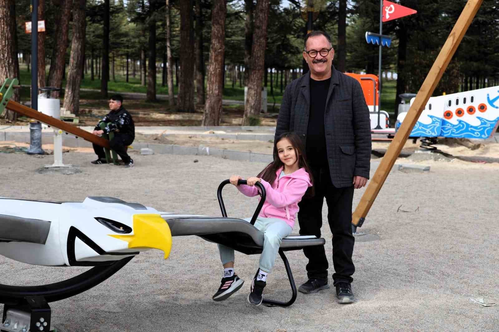 Ertuğrulgazi Türbesi içerisindeki park alanında çalışmalar hız kazandı