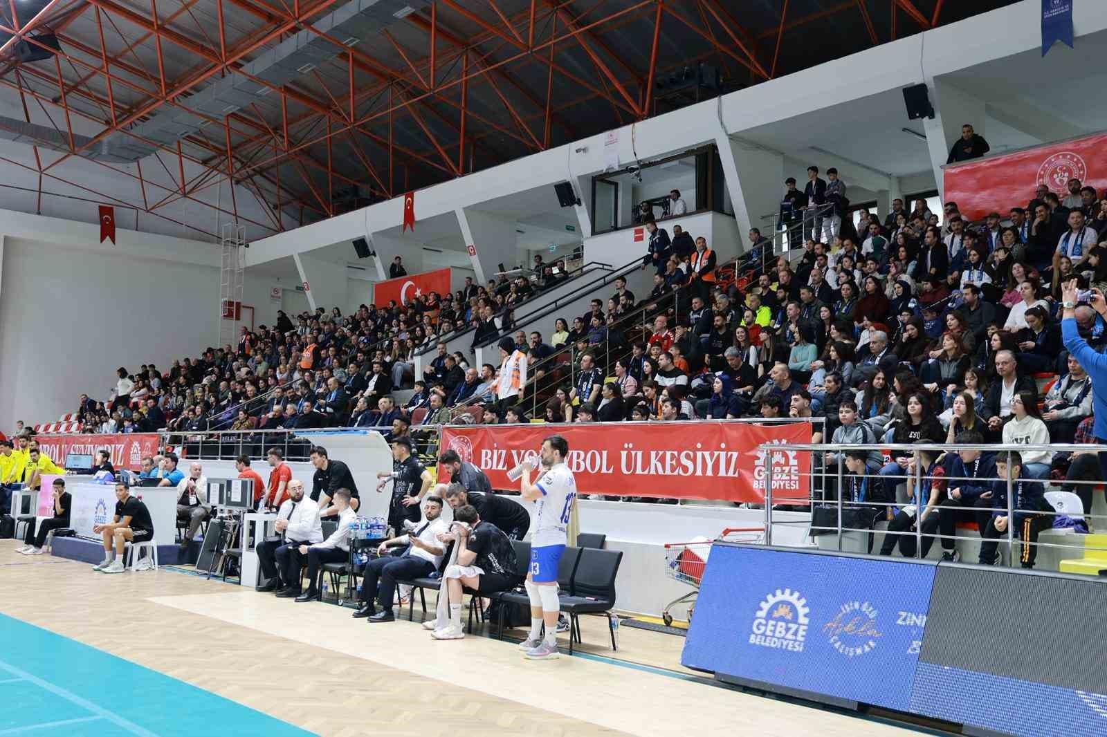 Gebze Belediyesi, Voleybol Efeler Ligi’nde normal sezonu 9. sırada tamamladı
