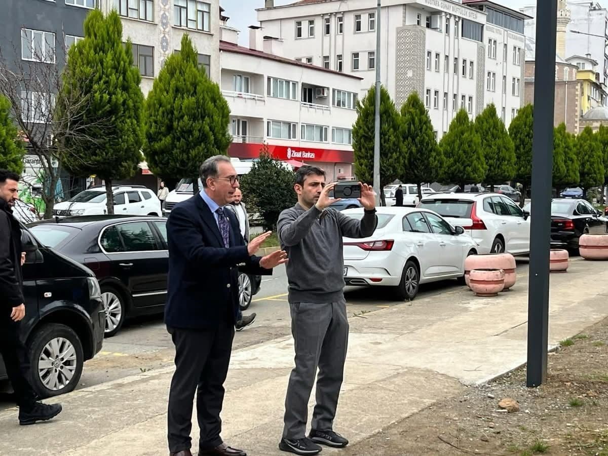 Selçuk Bayraktar ata toprağı Sürmene’de bilim merkezi projesini inceledi