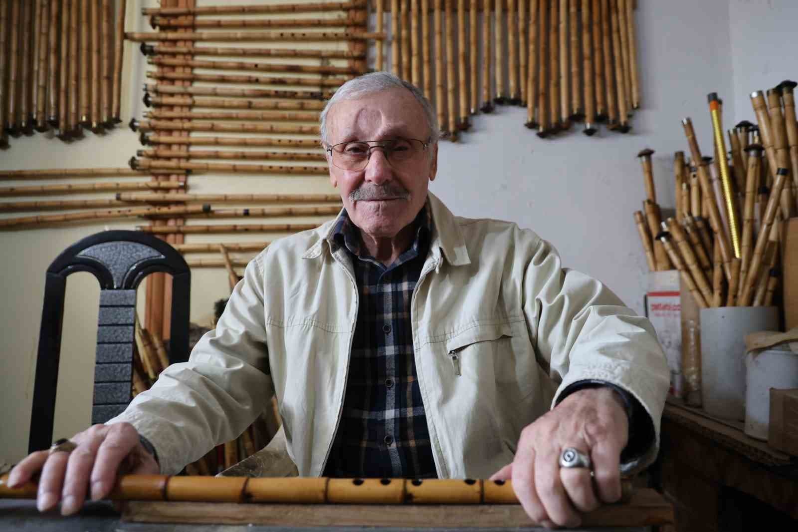 80 yaşında Çukurova kamışlarını sanata dönüştürüyor