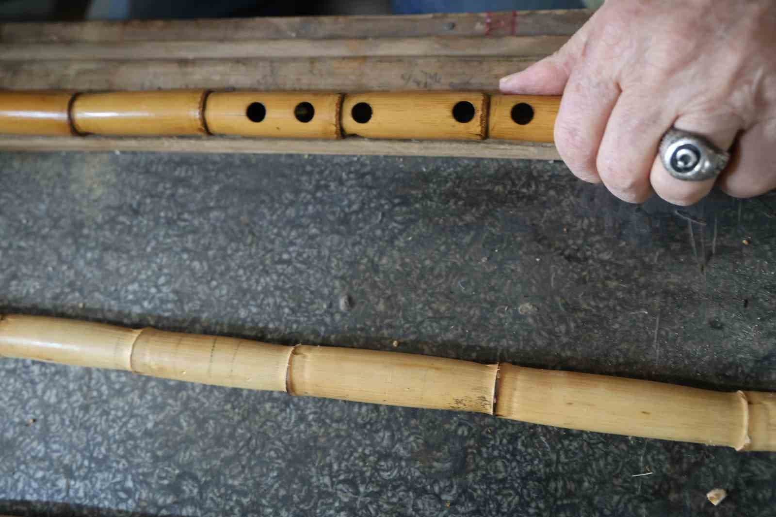 80 yaşında Çukurova kamışlarını sanata dönüştürüyor