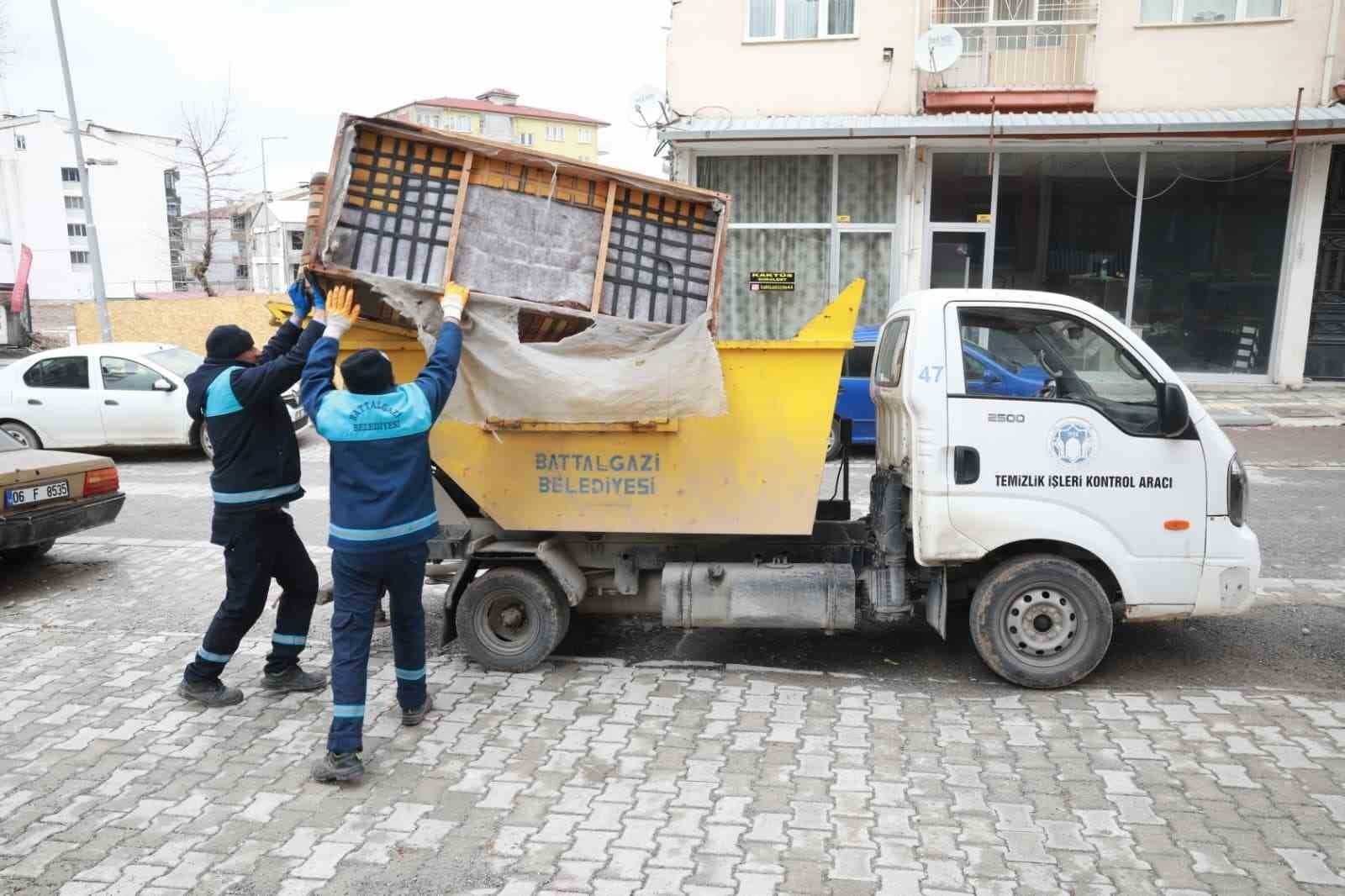 Battalgazi’de cadde ve sokaklarda temizlik çalışması