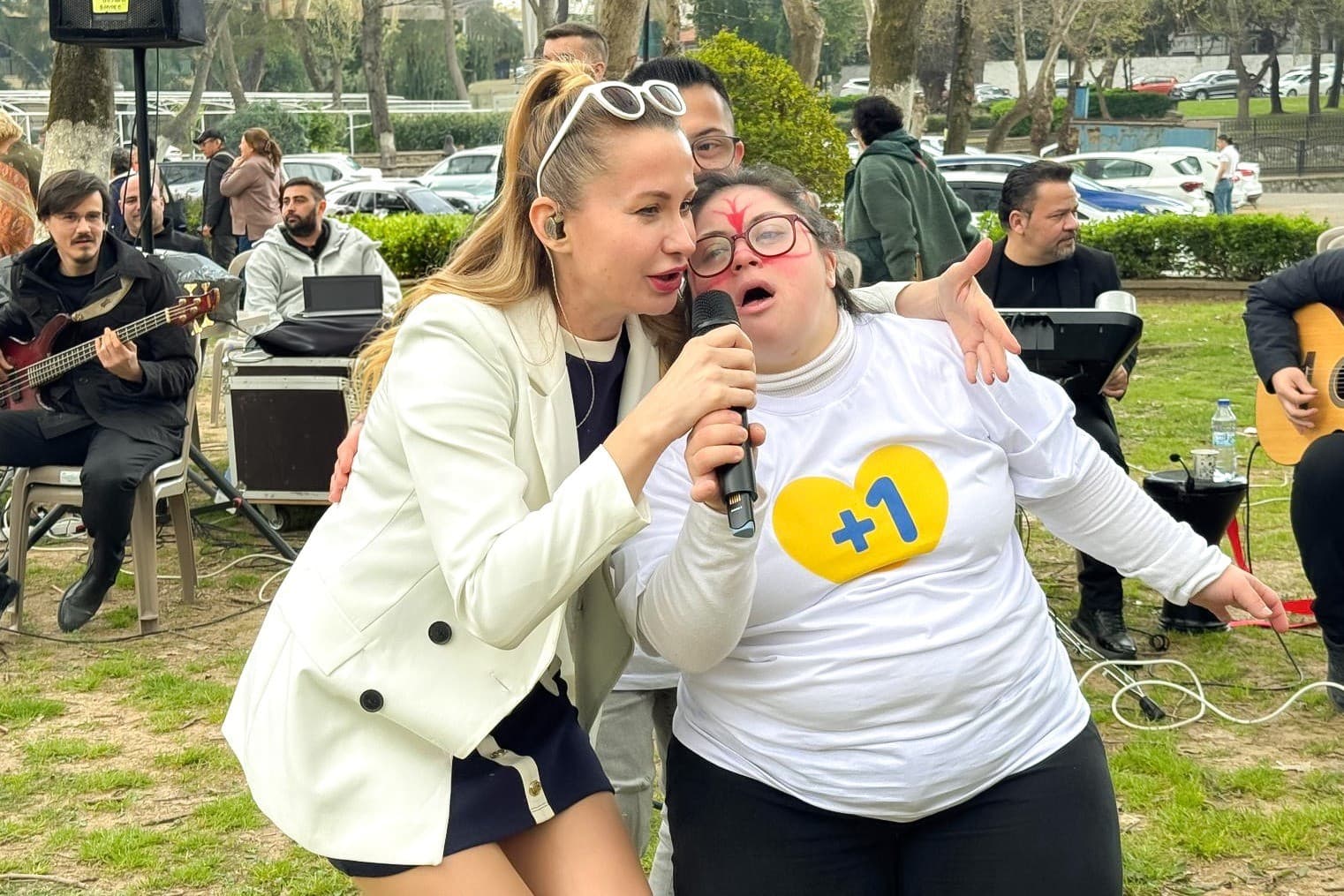 Efeler’de özel çocuklar Pınarbaşı’nda bir araya geldi