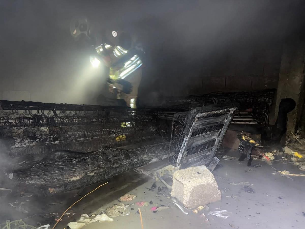 Antakya’da binanın bodrum katında yangın