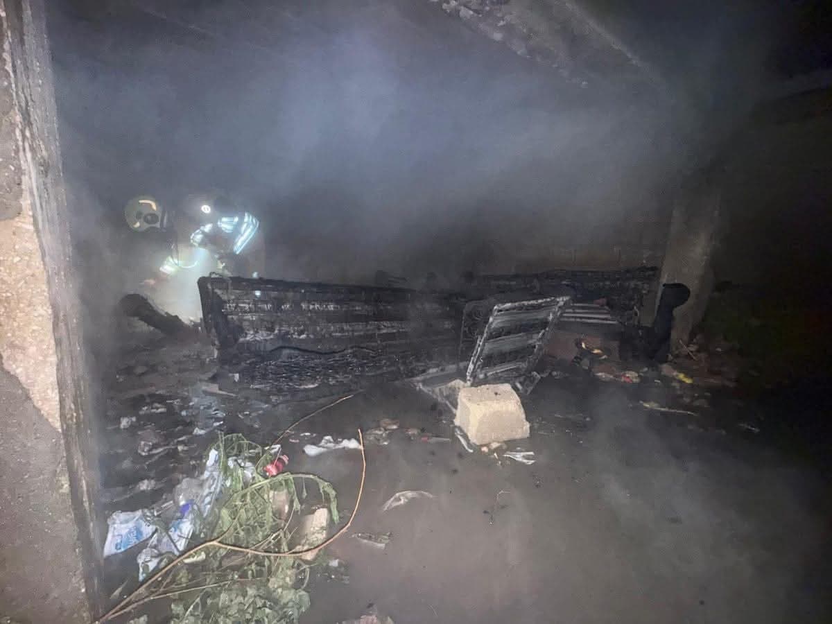 Antakya’da binanın bodrum katında yangın