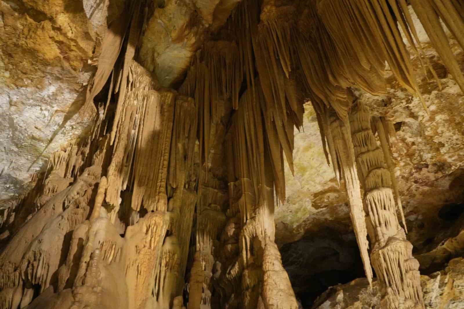 Gümüşhane’nin yer altı sarayı kapılarını ziyaretçilerine açtı