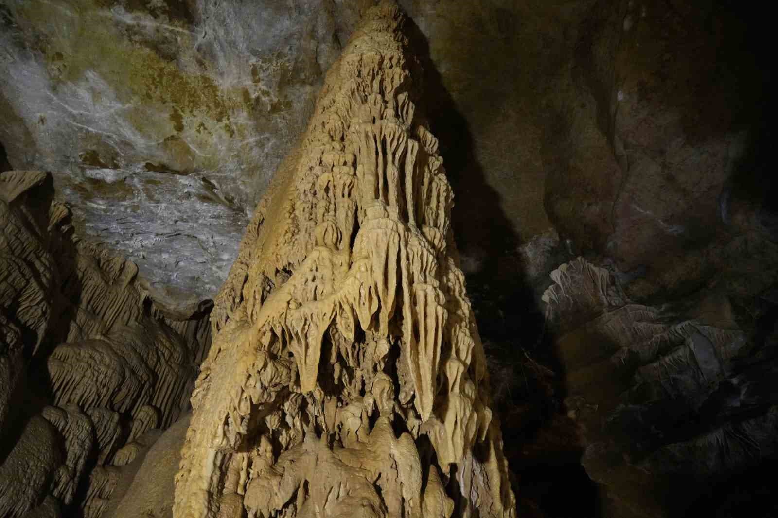 Gümüşhane’nin yer altı sarayı kapılarını ziyaretçilerine açtı