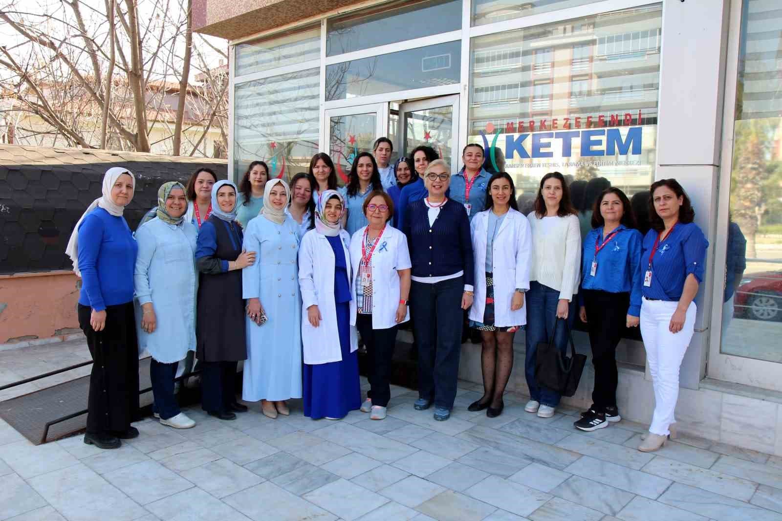 Kanseri anlatırken, kendisi kansere yakalandı