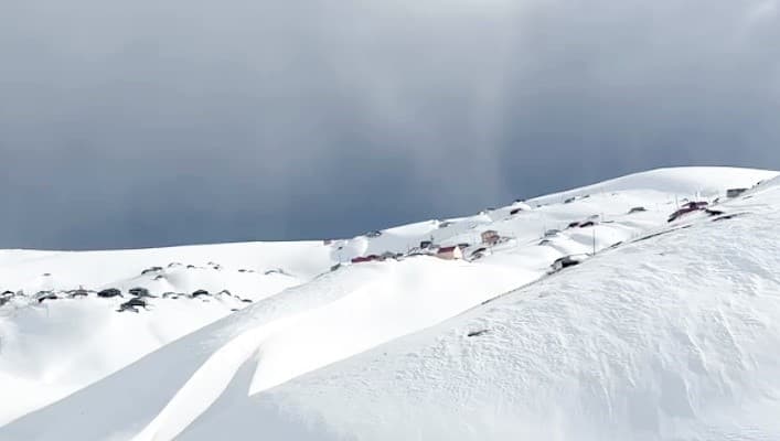 Bu kez çatıdan girdi