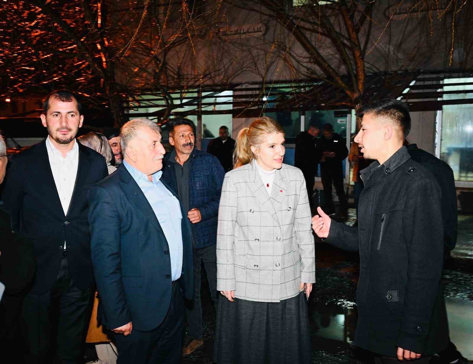 Milletvekili Ölmeztoprak gönüllere dokundu