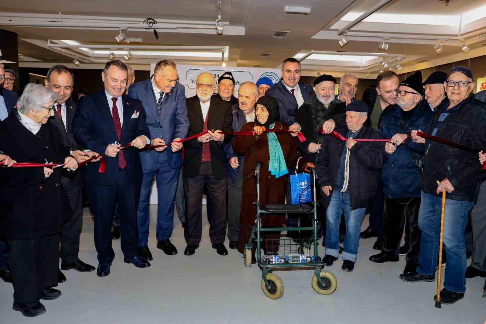 Olgun gençler, yaşlılara saygı haftasında hünerlerini sergiledi