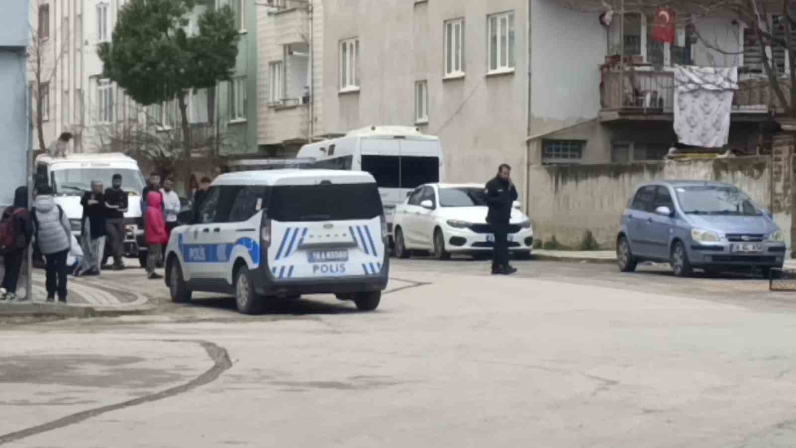 Komşu kavgasında 2 kadın yaralandı